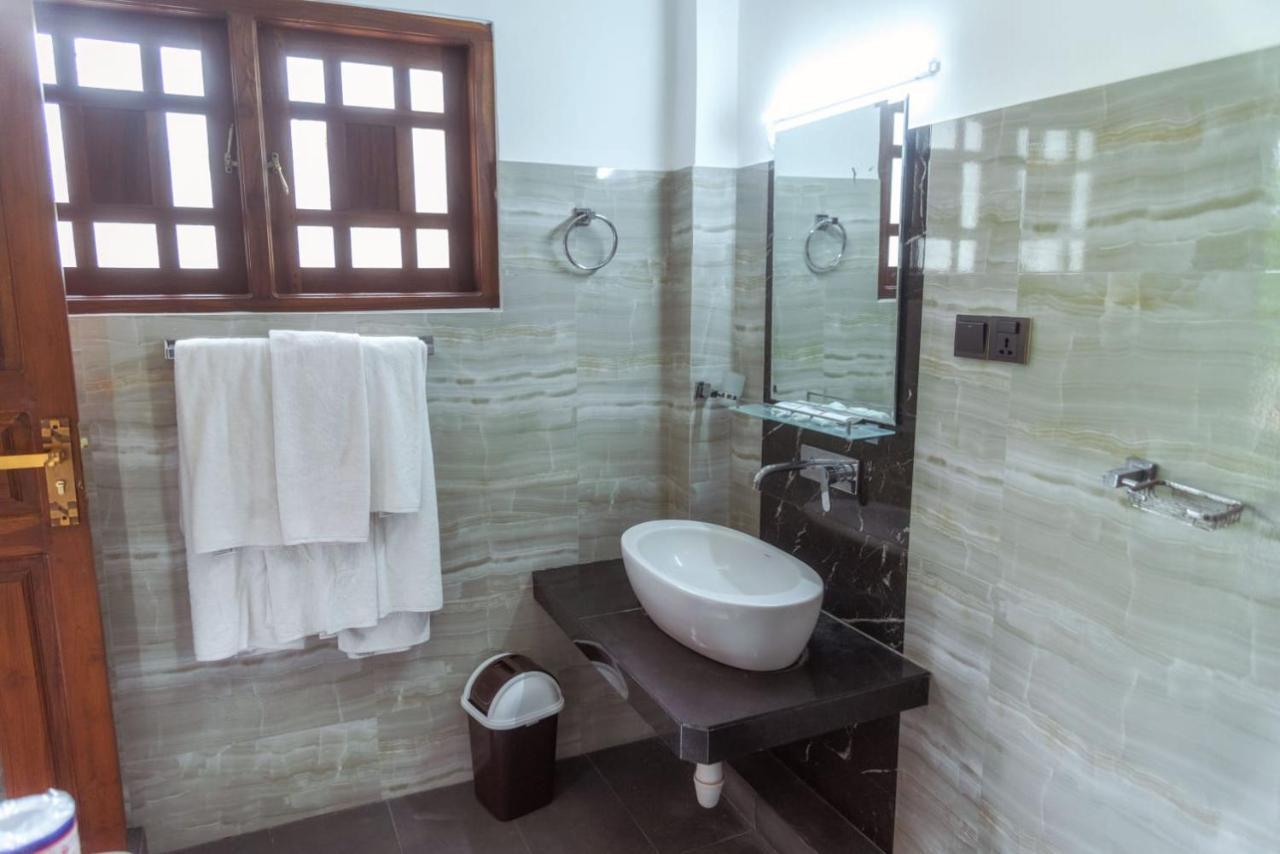 Hotel Golden Ray Дамбулла Экстерьер фото